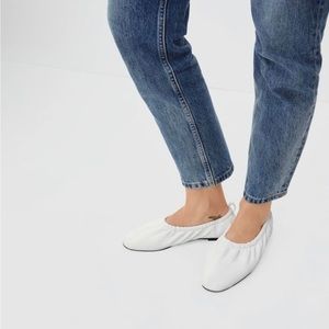 Everlane “the Scrunch Flat” Salt/White Size: 9